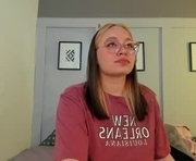 allasska_ is a 21 year old female webcam sex model.