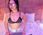 nicoll_hernandez is a 20 year old female webcam sex model.