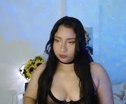 miah_1b is a 21 year old female webcam sex model.