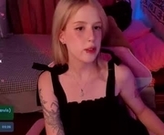 _meowmiko__ is a 20 year old female webcam sex model.