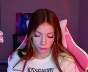 magicladyy is a 18 year old female webcam sex model.