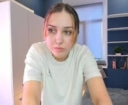 catebendall is a 18 year old female webcam sex model.