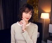 odettehatt is a 18 year old female webcam sex model.