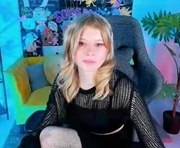 miachains is a 19 year old female webcam sex model.