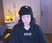 orinore is a 19 year old male webcam sex model.