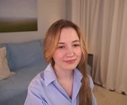 _miracle_keen_ is a 18 year old female webcam sex model.