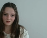 annbelll is a 18 year old female webcam sex model.