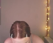 blissful_muse is a 18 year old female webcam sex model.