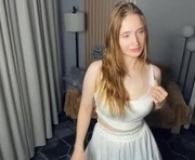 kissykarma is a 18 year old female webcam sex model.