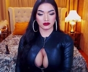 alurajhenson is a 30 year old shemale webcam sex model.