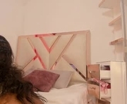 scarlettm08__ is a 35 year old female webcam sex model.