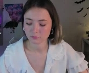 Online sex chat room with 19 yrs old female, ,  ,  - aiklynne