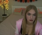 alinalemon is a 18 year old female webcam sex model.
