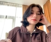 meglusardi is a 18 year old female webcam sex model.