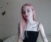 oxsashabloomxo is a 18 year old female webcam sex model.