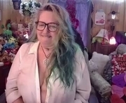 miss_tulsa is a 55 year old female webcam sex model.