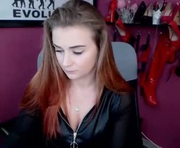 lisaxbabe is a 22 year old female webcam sex model.