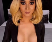 xxxscarlletxxx is a  year old shemale webcam sex model.