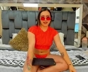 maradomina is a 22 year old female webcam sex model.