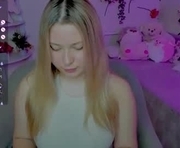 m_o_o__n is a  year old female webcam sex model.
