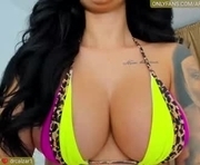 misspinkroom is a 36 year old female webcam sex model.