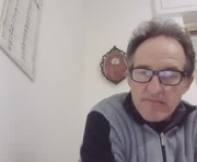 scotchwhieskie is a 99 year old male webcam sex model.