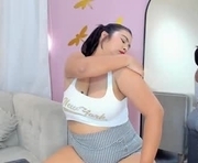 alaiasmile_ is a 24 year old female webcam sex model.