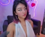 naturallyintuitive is a 24 year old female webcam sex model.