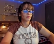 livfabi_ is a 24 year old female webcam sex model.