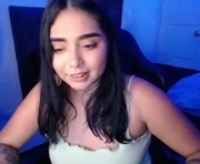 heetsah is a 23 year old female webcam sex model.