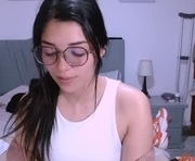 naduu__xx is a  year old couple webcam sex model.