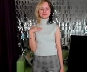 girl_next_doorr is a 18 year old female webcam sex model.