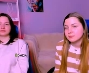 helli_belli is a 18 year old female webcam sex model.