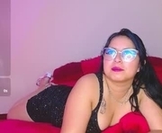 honey_buns_1 is a 30 year old female webcam sex model.