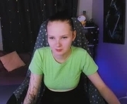 leila_xxbaby is a 18 year old female webcam sex model.