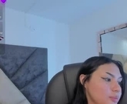 kaylahank is a  year old female webcam sex model.