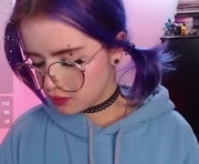 raventh_ is a 21 year old female webcam sex model.