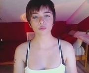hypequeen_ is a 18 year old female webcam sex model.