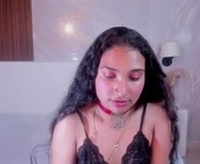 bellasky4 is a 19 year old female webcam sex model.