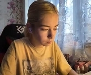 charleneschonert is a 18 year old female webcam sex model.